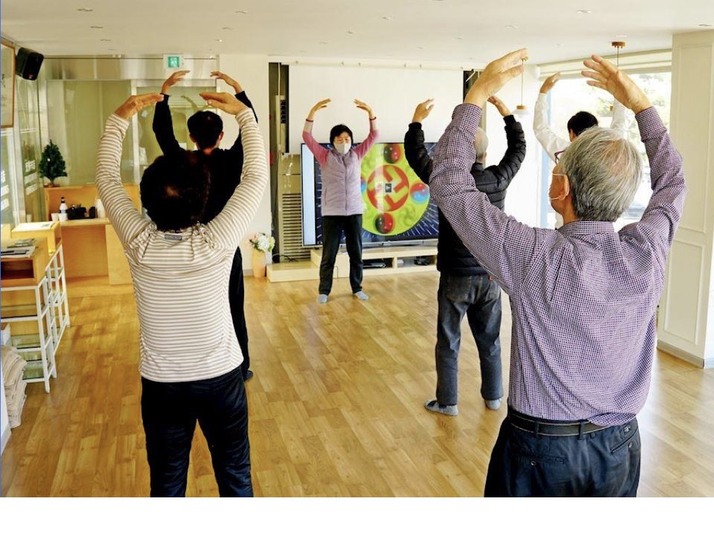 Image for article โซล เกาหลีใต้ : ผู้ฝึกใหม่สะท้อนให้เห็นประสบการณ์ของพวกเขาจากการเรียนฝ่าหลุนต้าฝ่า