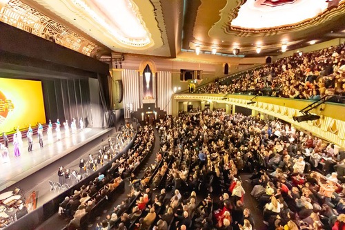 Image for article เสินยวิ่นสัญจรทั่วโลกในสามทวีป : 